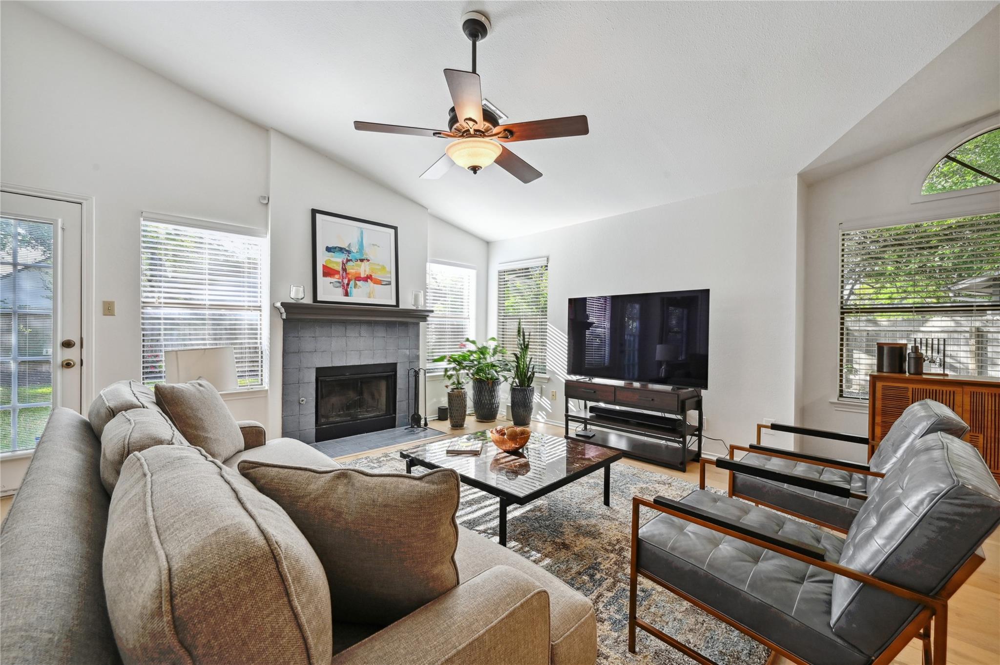 7101 Rock Springs CV