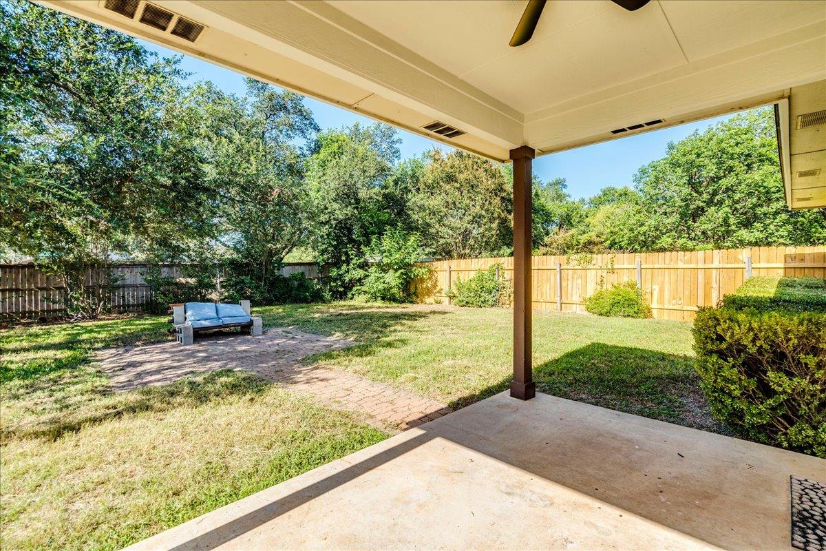1701 Friars Tale LN