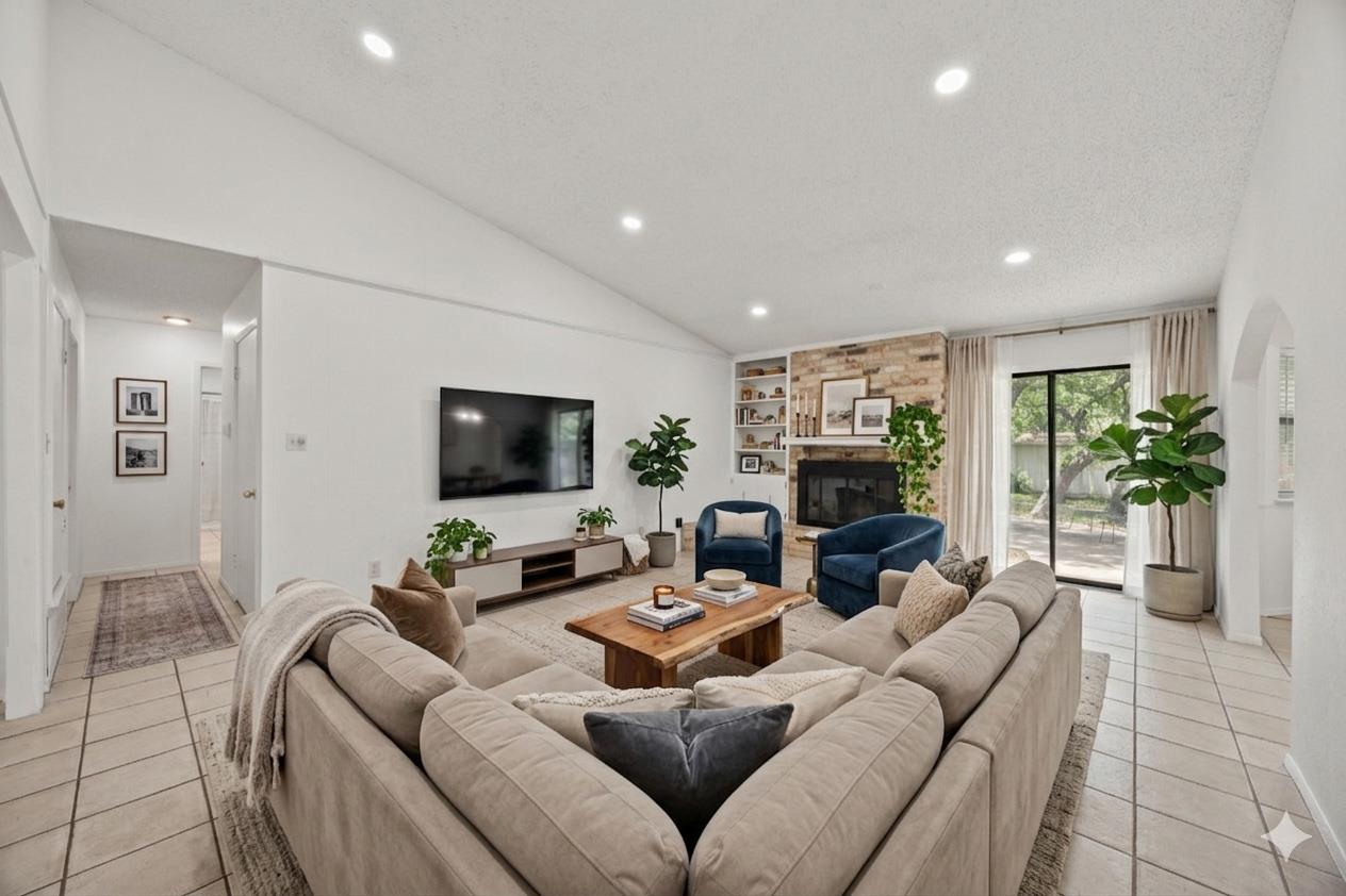 8303 Cliffview DR