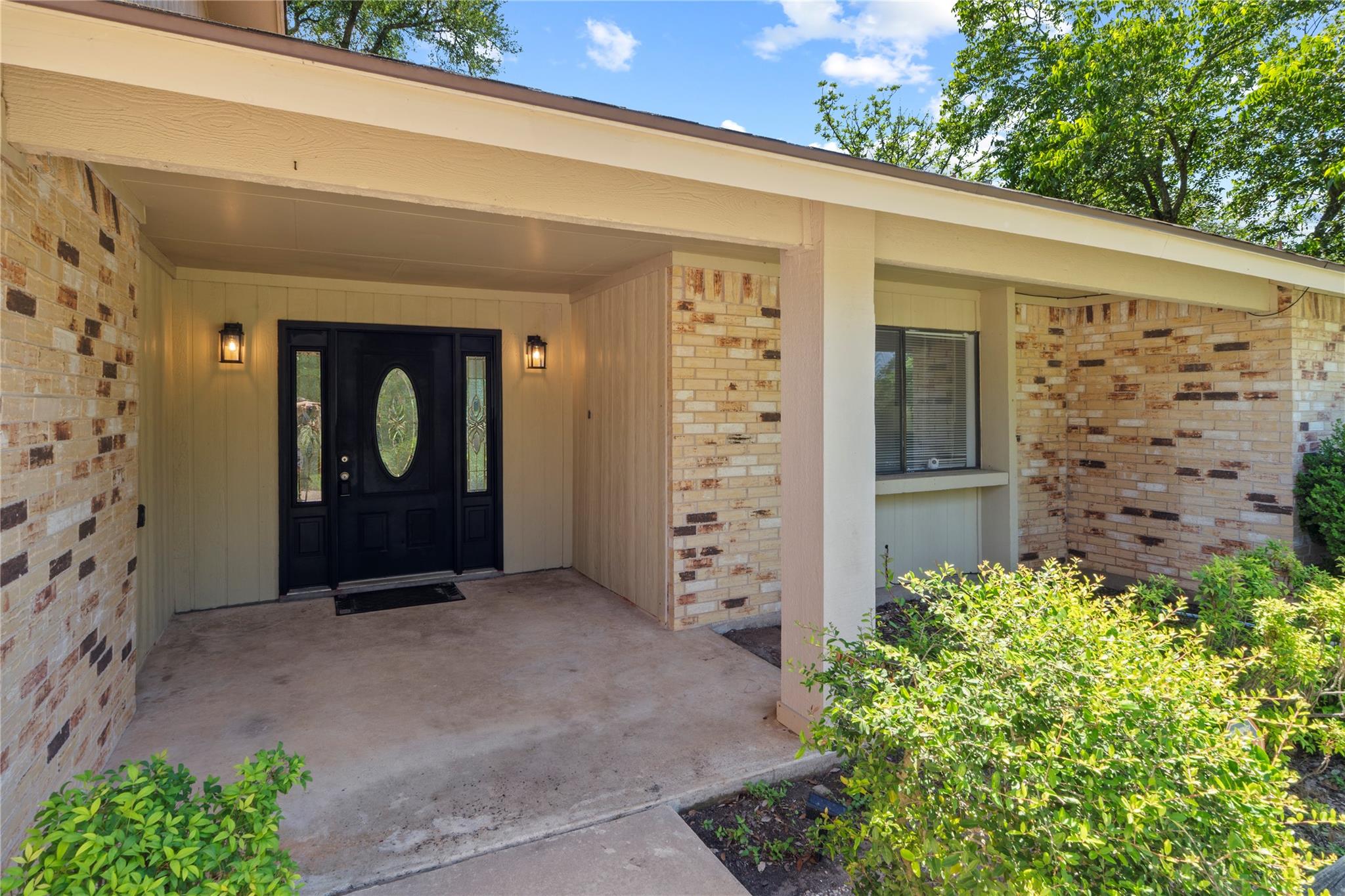 8303 Cliffview DR