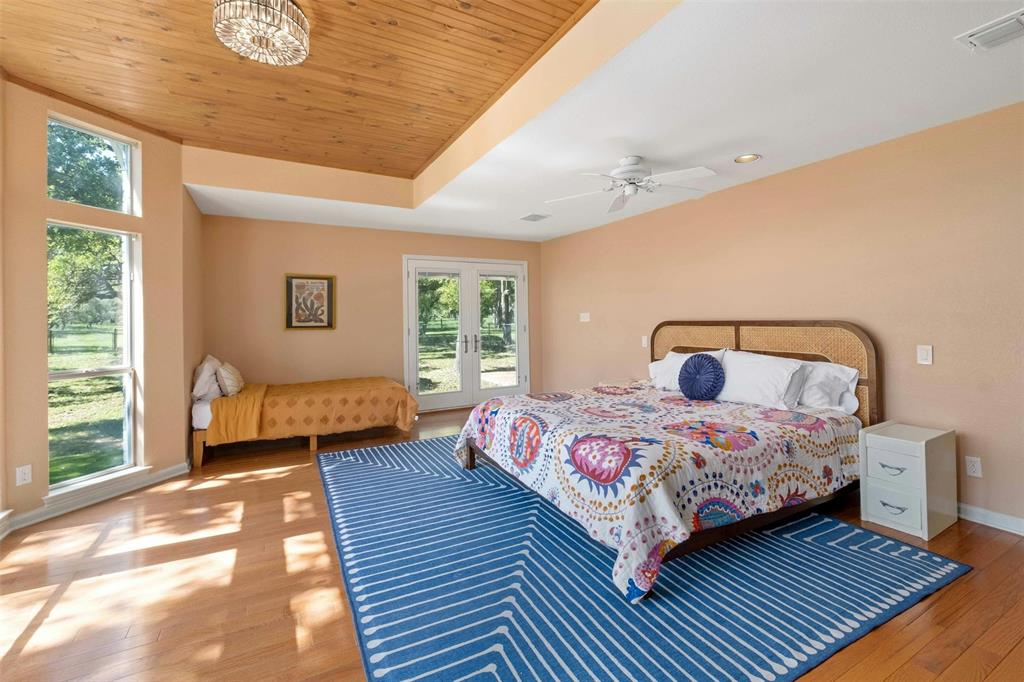 24 Country Oaks DR