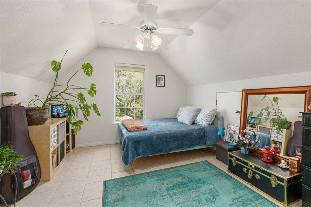24 Country Oaks DR
