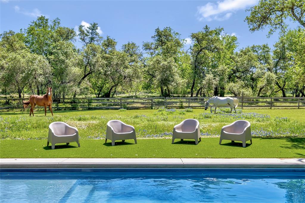 24 Country Oaks DR