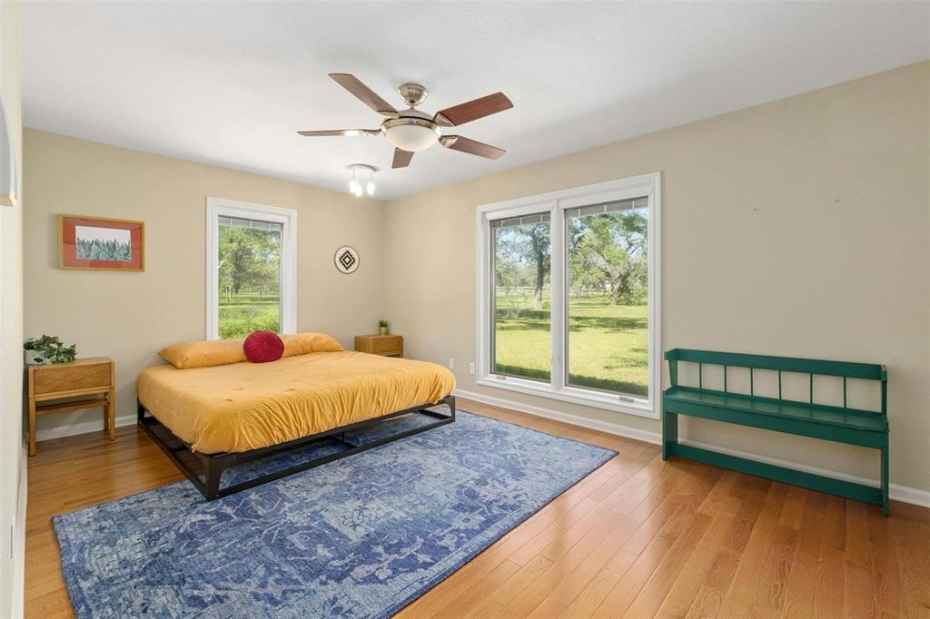 24 Country Oaks DR