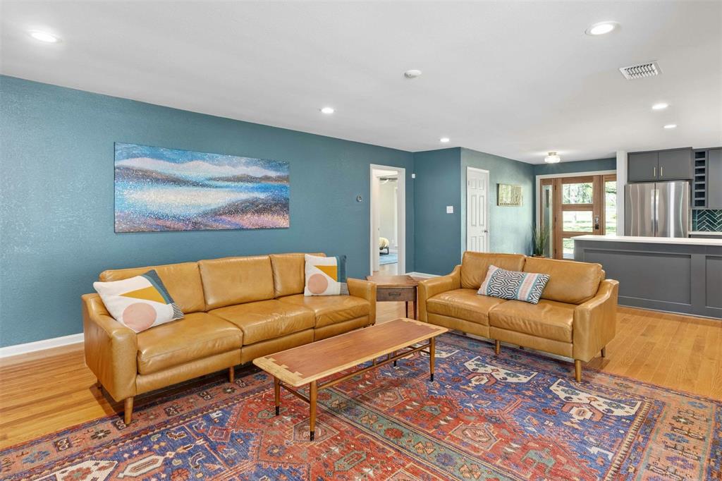 24 Country Oaks DR