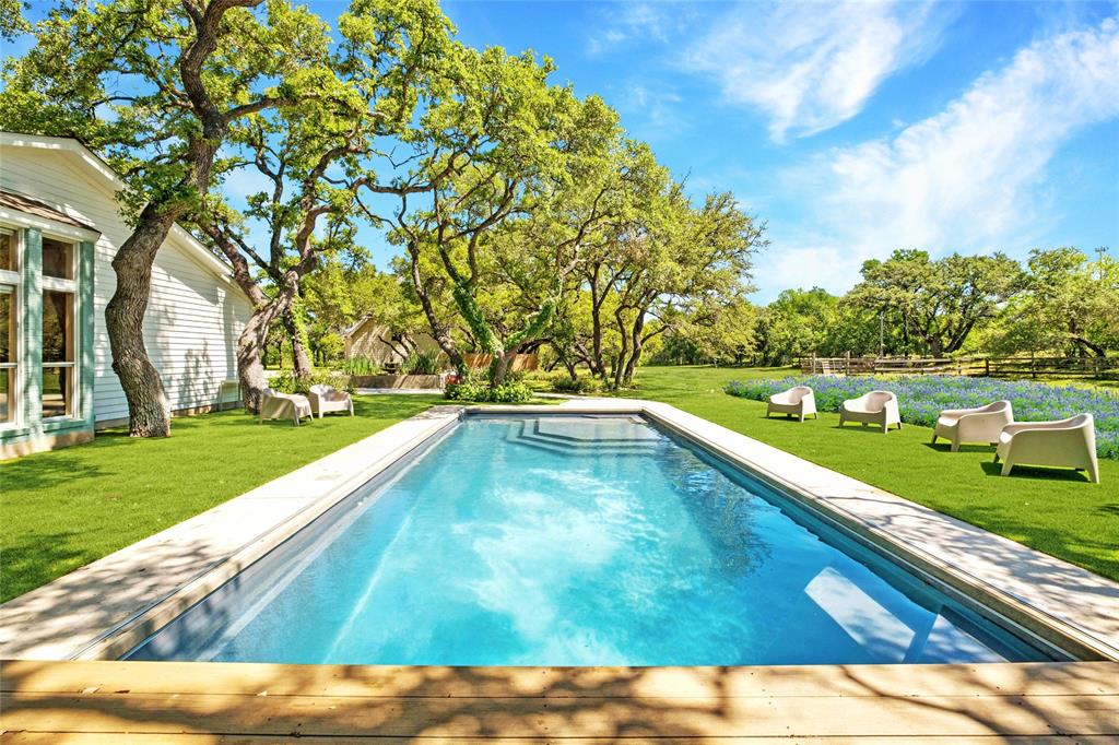 24 Country Oaks DR