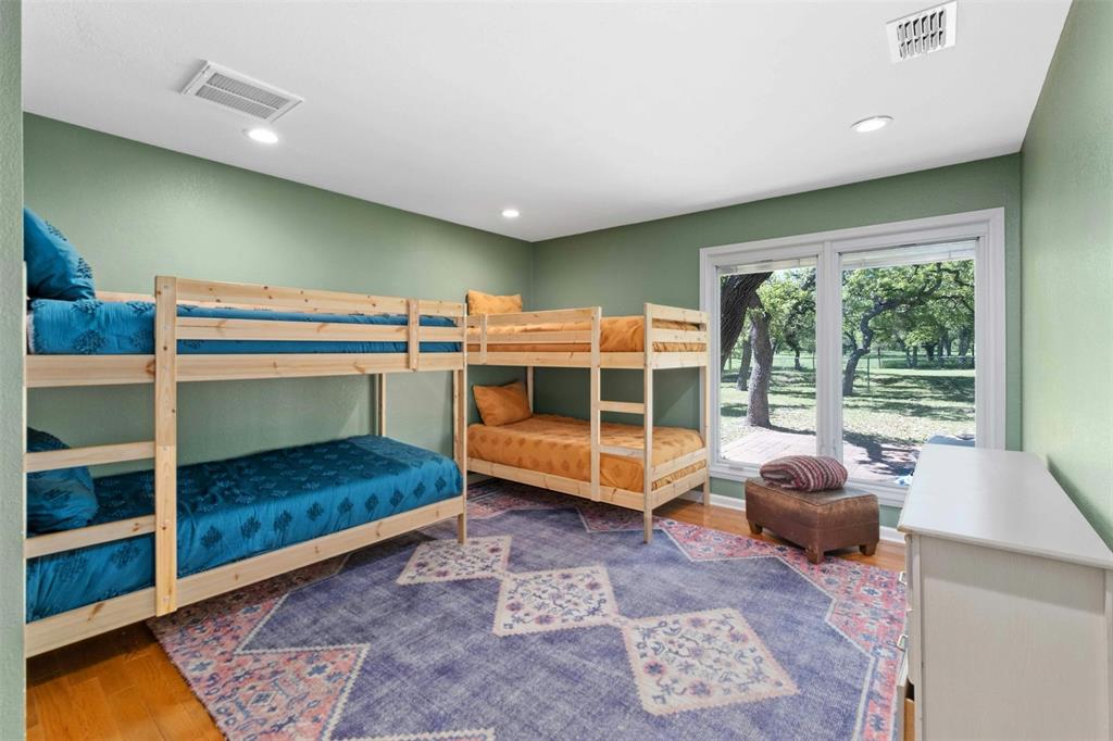 24 Country Oaks DR