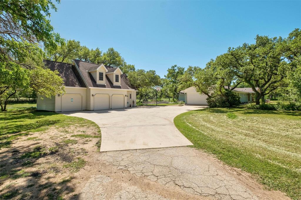24 Country Oaks DR