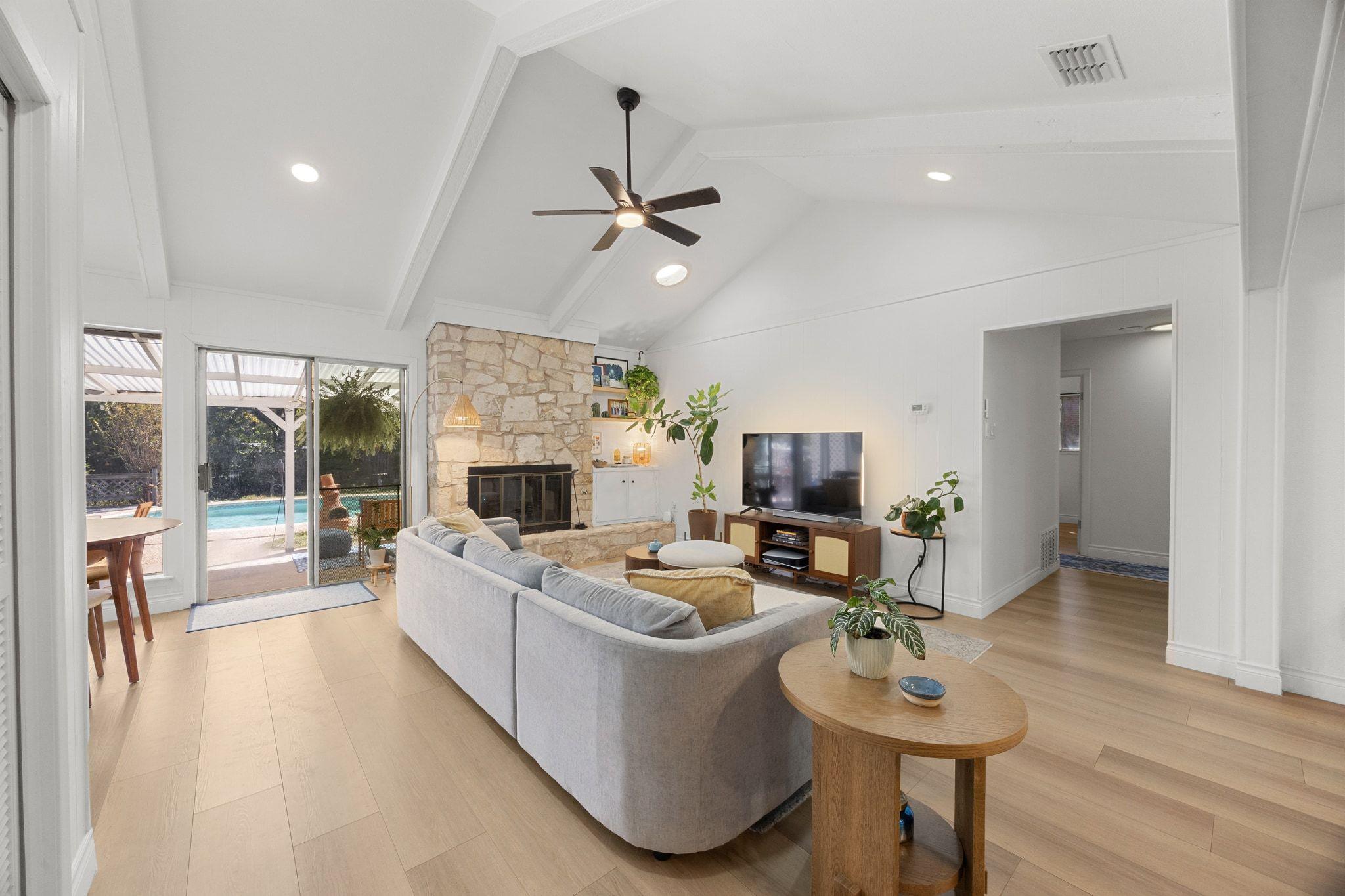 1514 Desert Quail LN