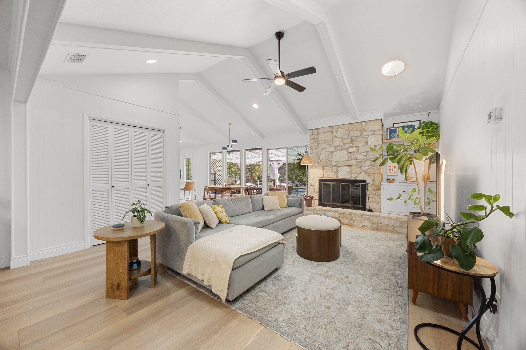 1514 Desert Quail LN