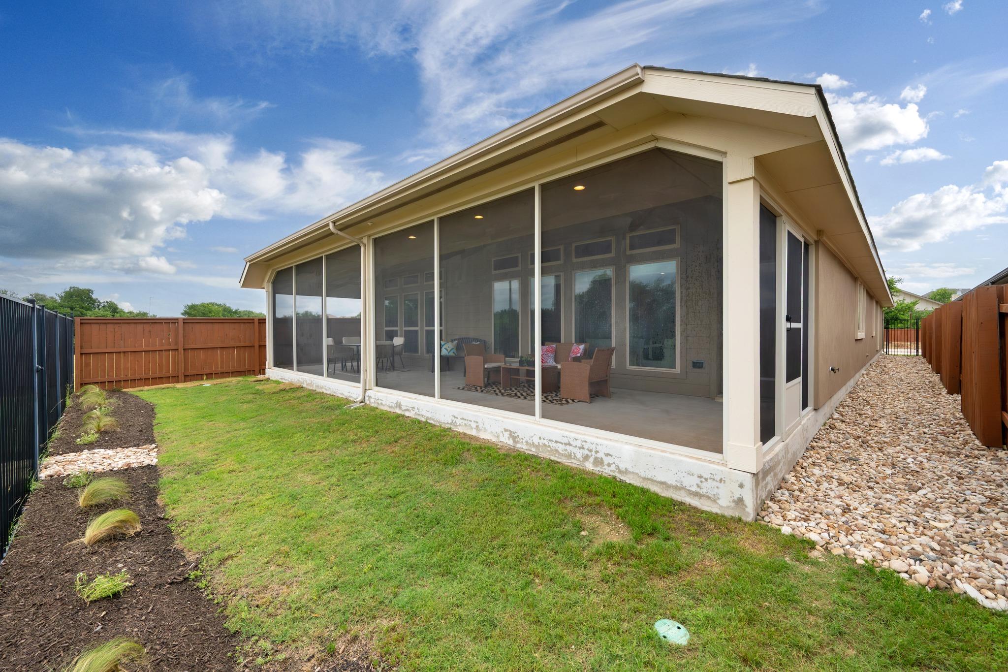 321 La Grotta LN