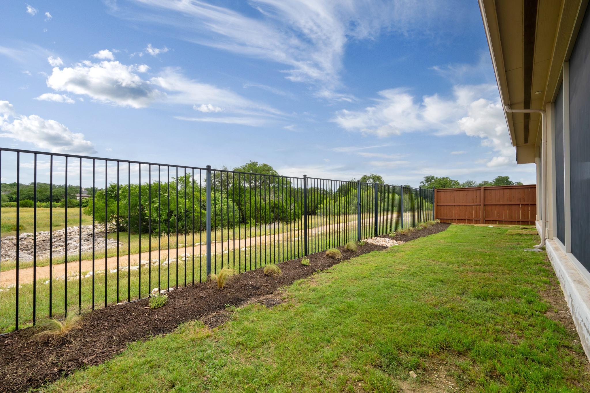 321 La Grotta LN