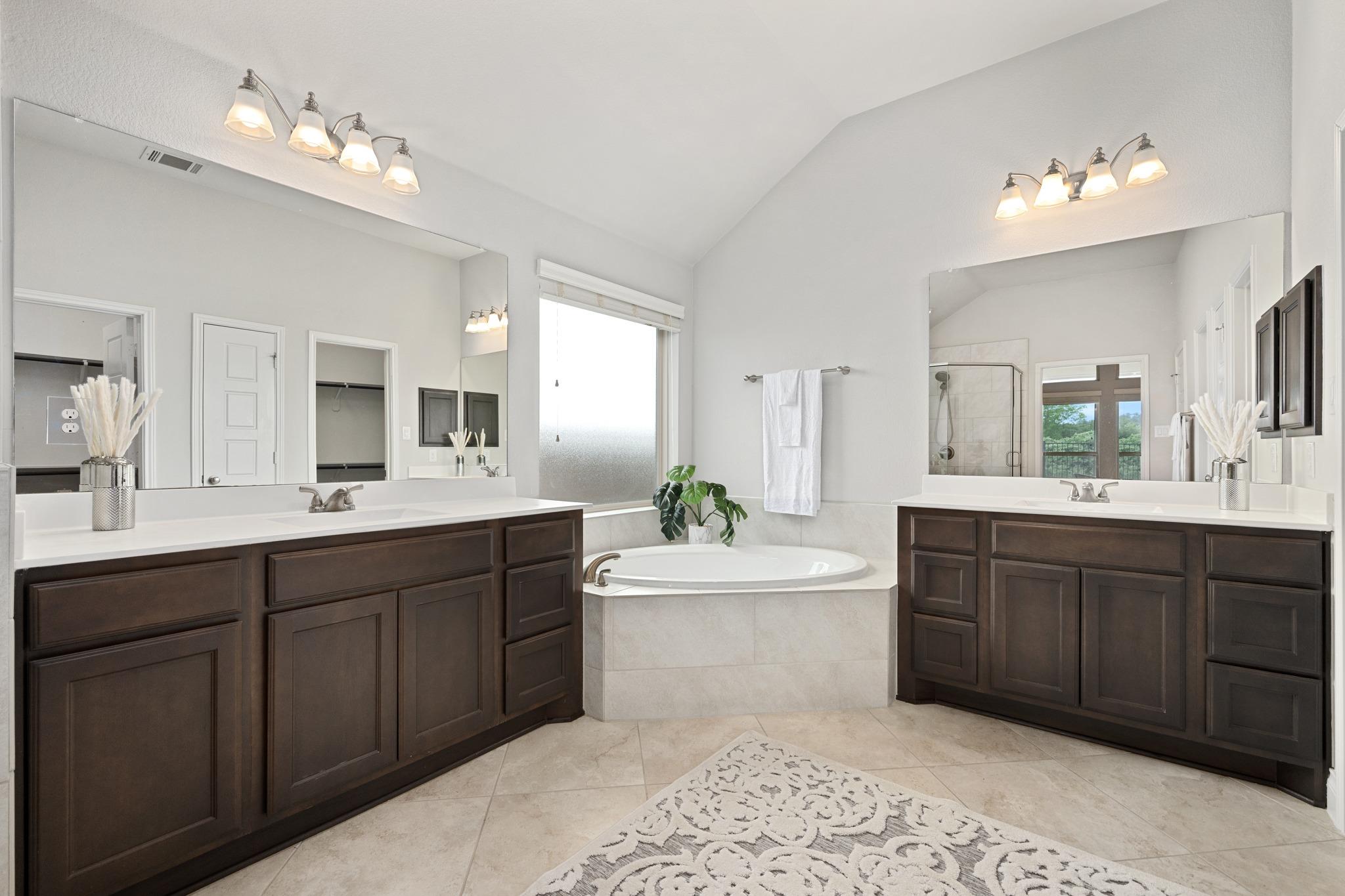 321 La Grotta LN