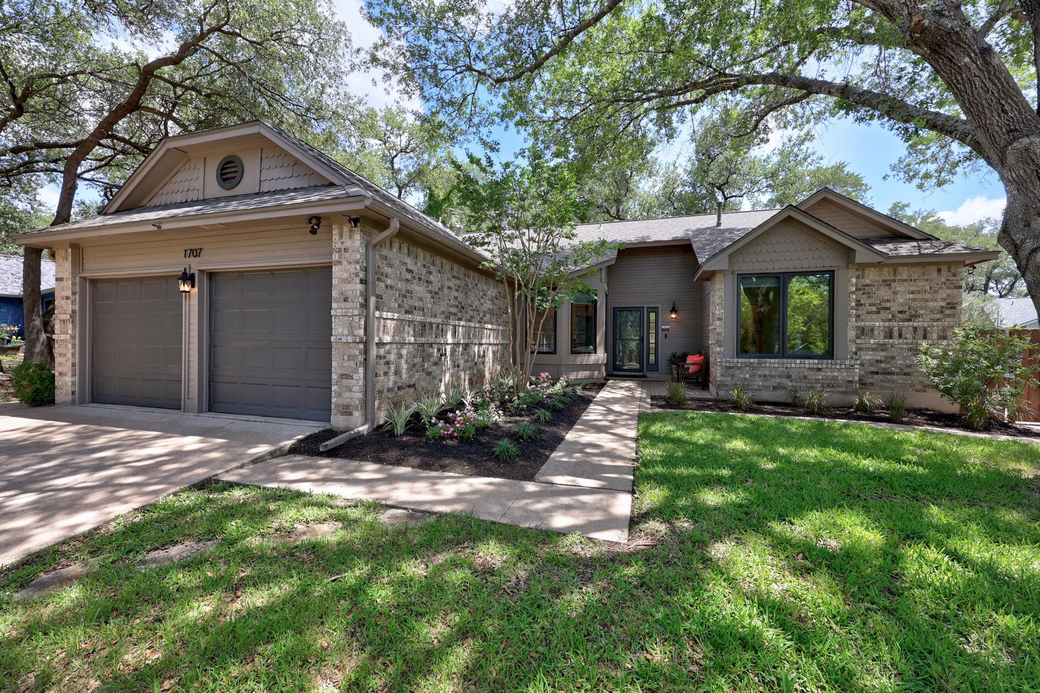 1707 Woodwind LN
