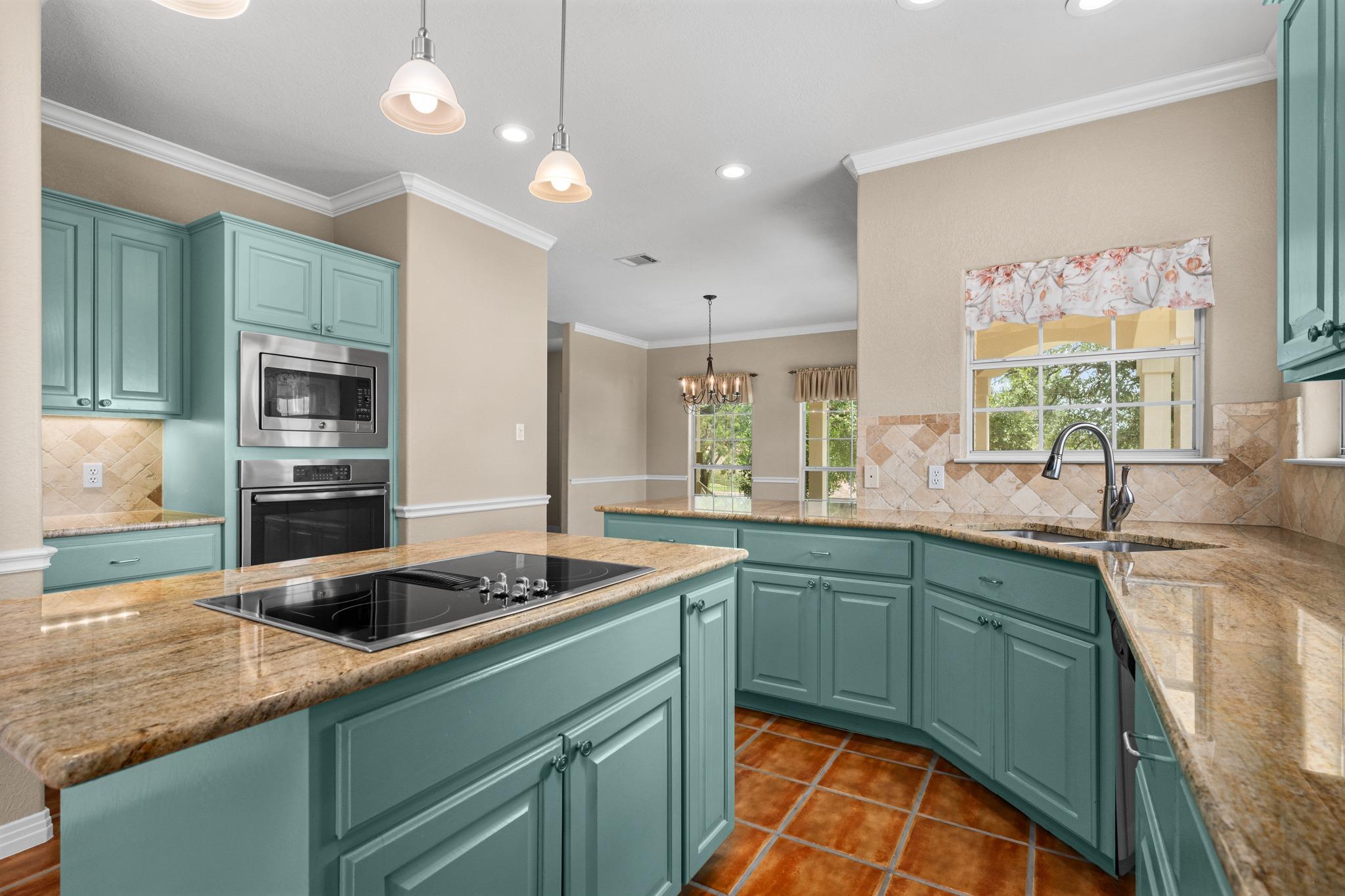 501 Rolling Green DR