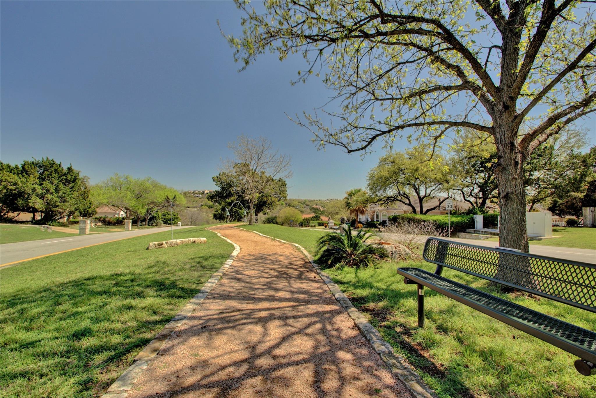 501 Rolling Green DR