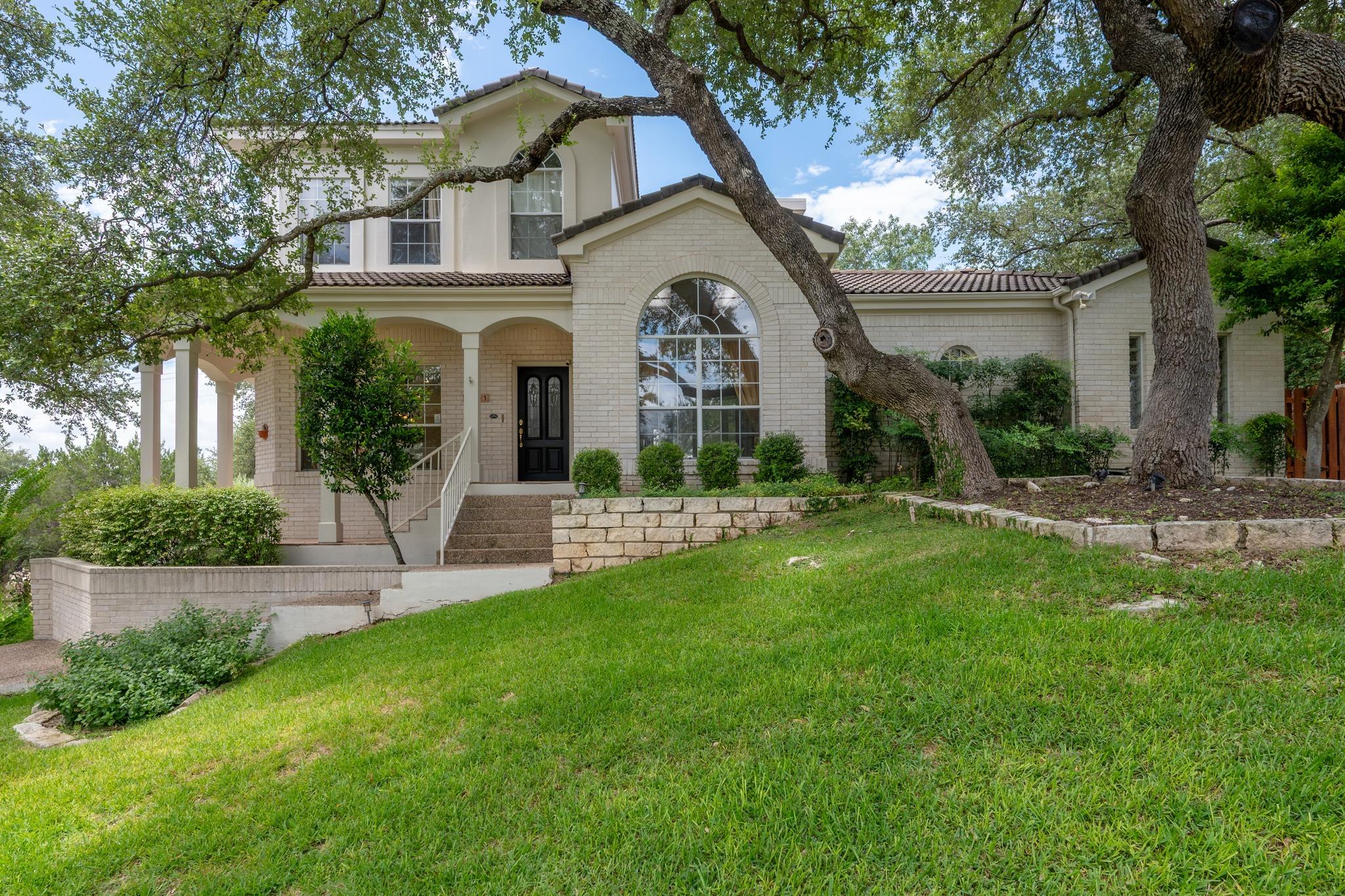 501 Rolling Green DR