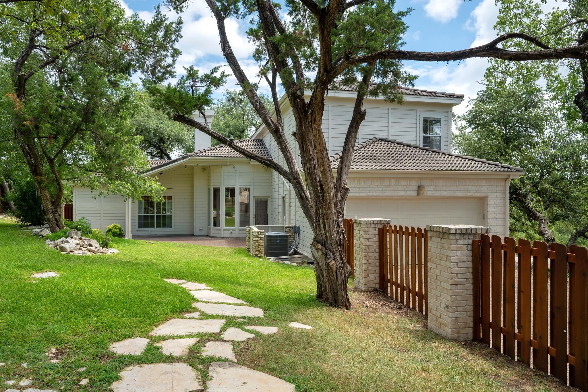 501 Rolling Green DR