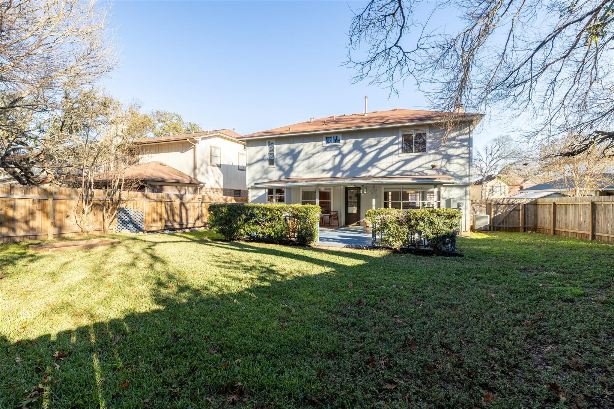 13202 Vendrell Dr