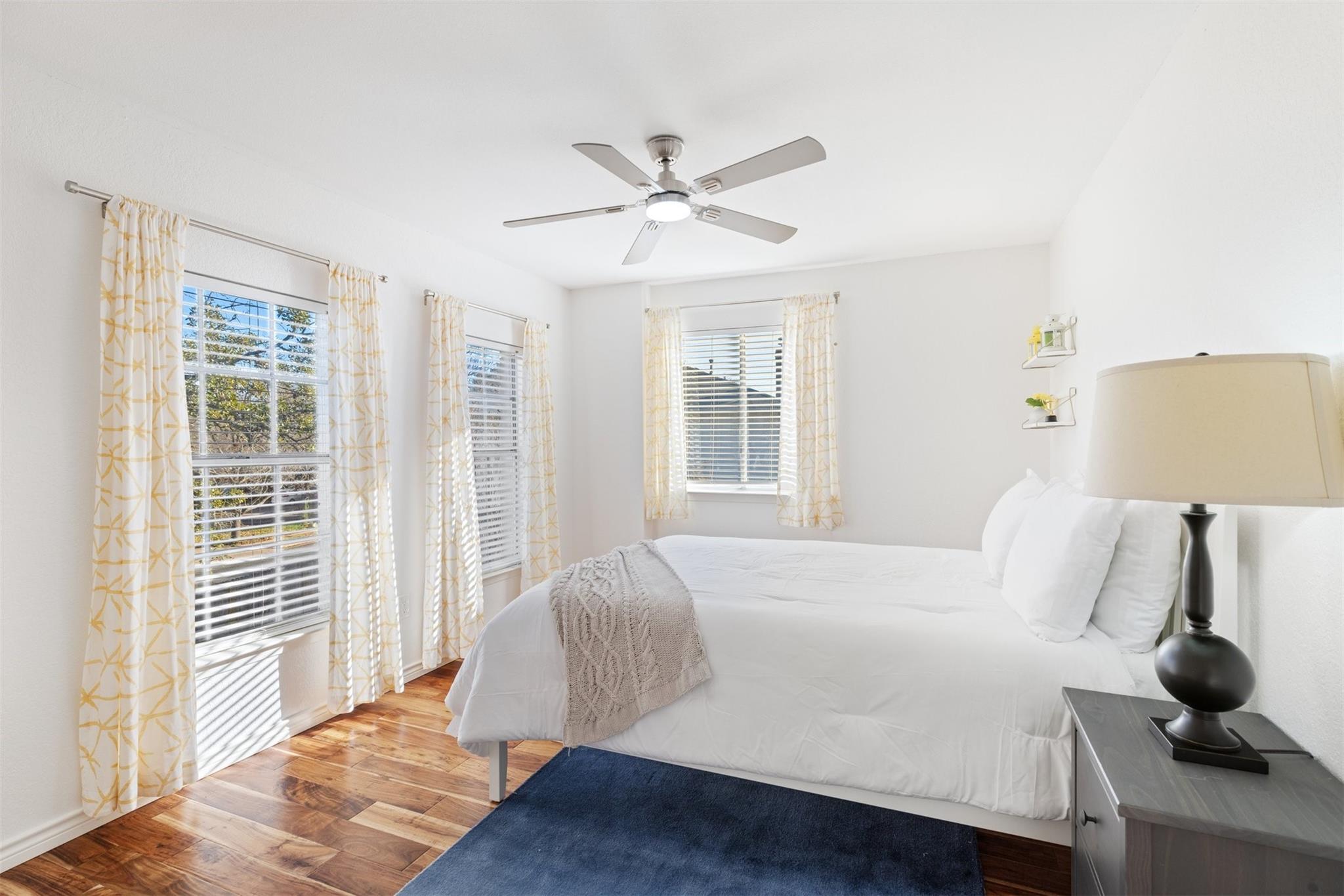 13202 Vendrell Dr