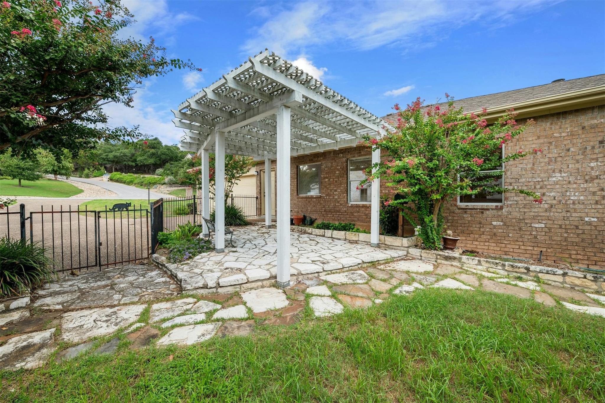 807 Palos Verdes DR