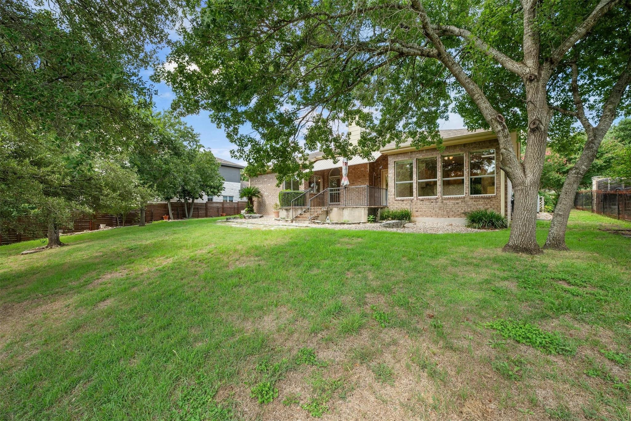 807 Palos Verdes DR