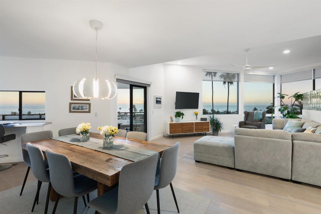 2112 Cambridge Avenue