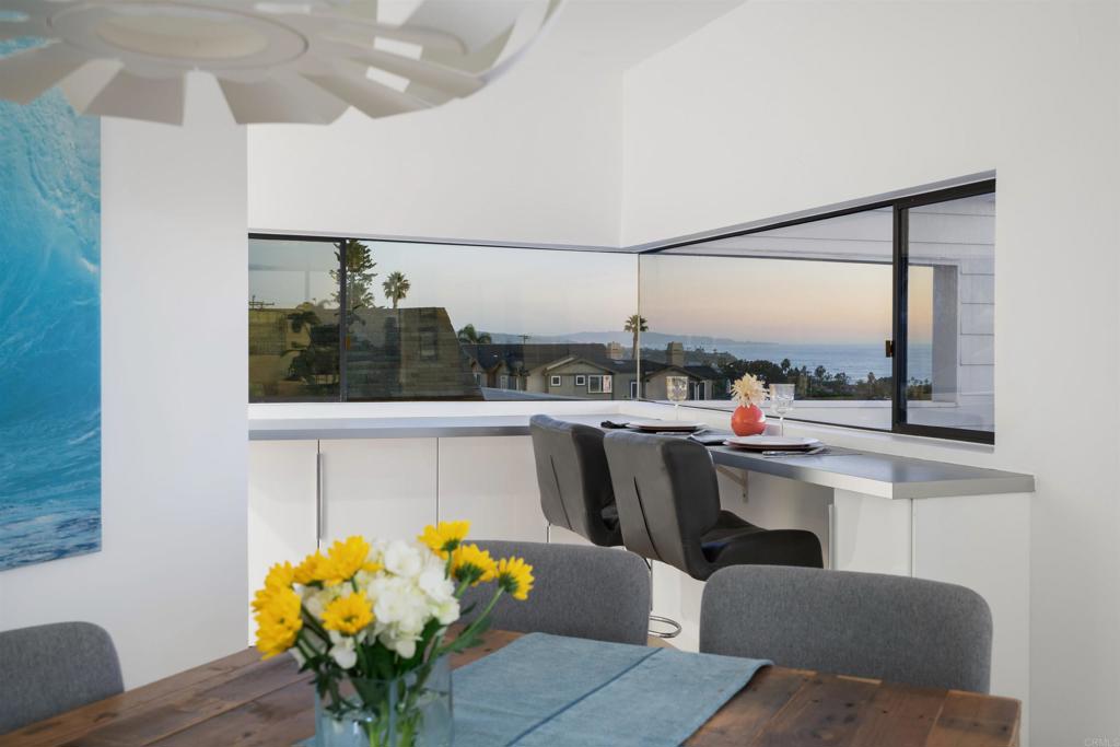 2112 Cambridge Avenue