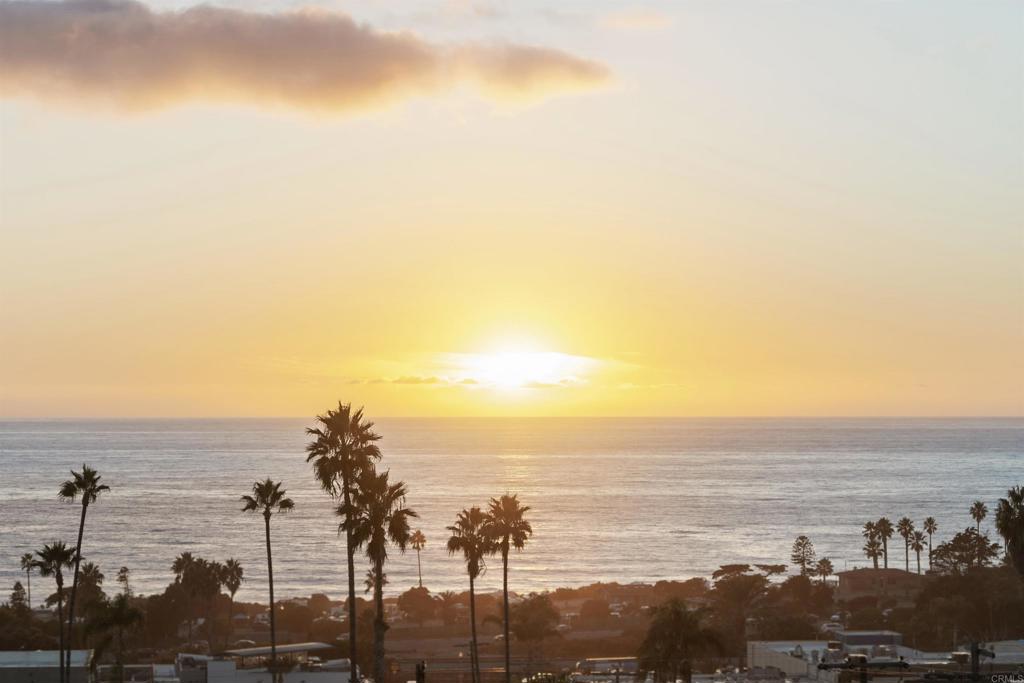 2112 Cambridge Avenue