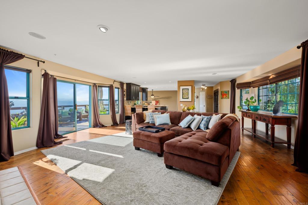 3351 Red Mountain Heights Drive