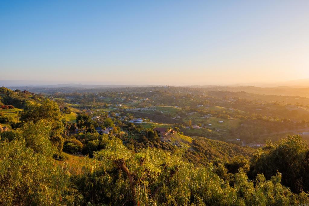 3351 Red Mountain Heights Drive