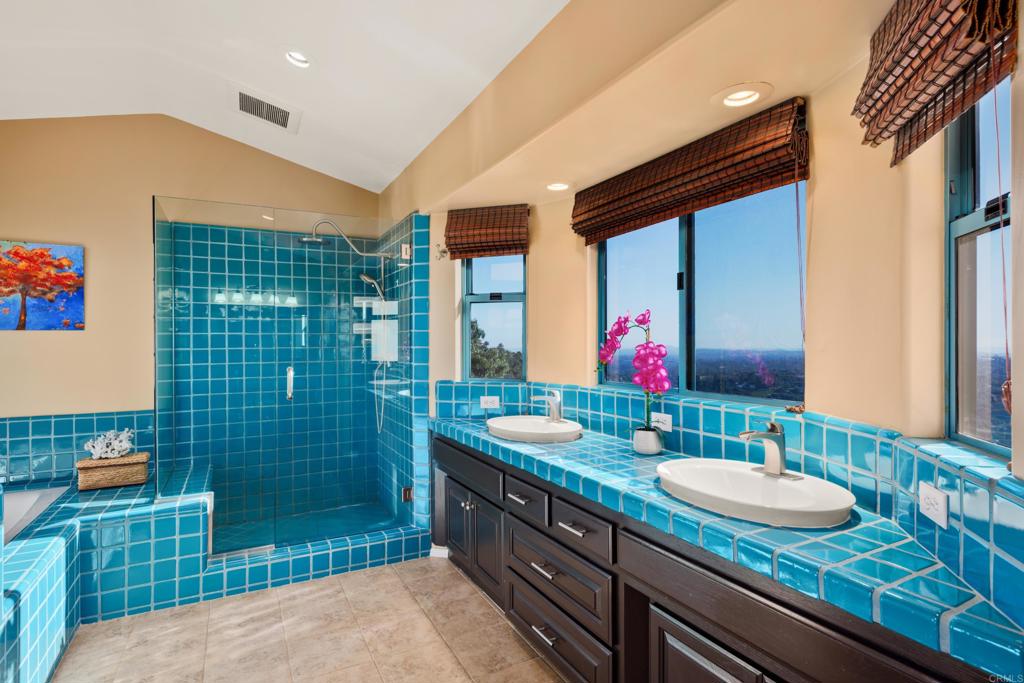 3351 Red Mountain Heights Drive