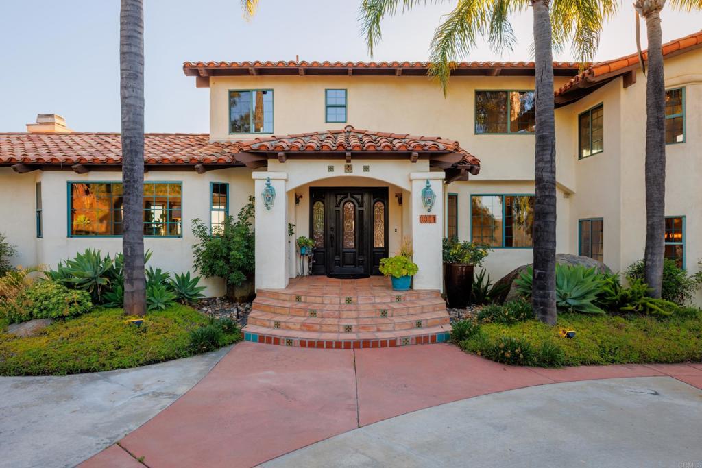 3351 Red Mountain Heights Drive