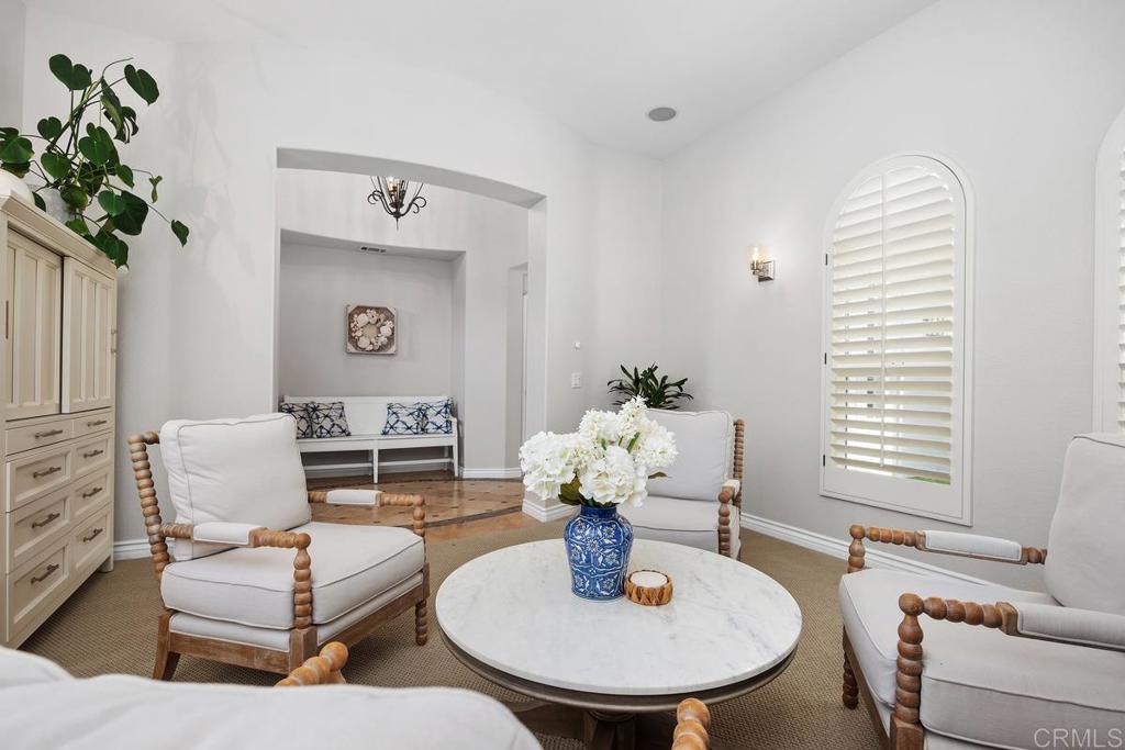 3239 AVENIDA LA CIMA