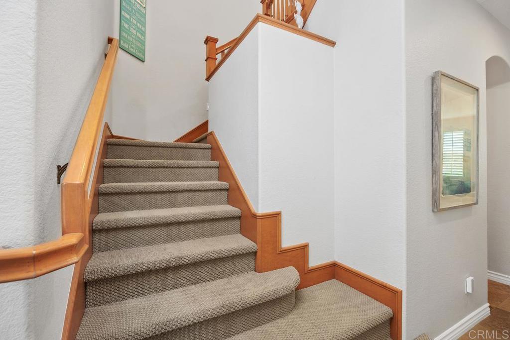 3239 AVENIDA LA CIMA