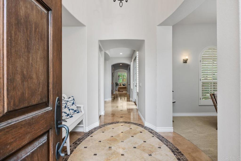 3239 AVENIDA LA CIMA