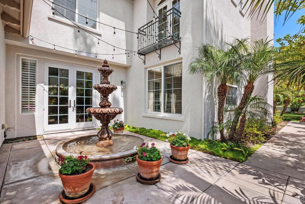 3239 AVENIDA LA CIMA