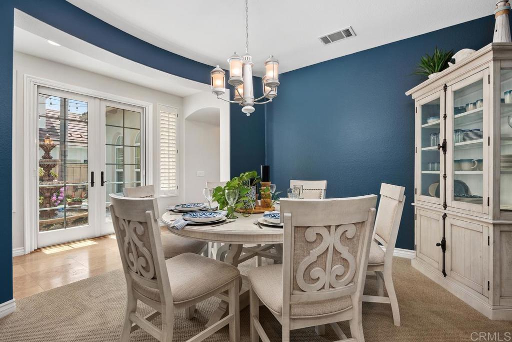 3239 AVENIDA LA CIMA