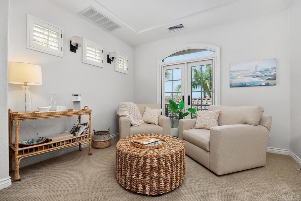 3239 AVENIDA LA CIMA