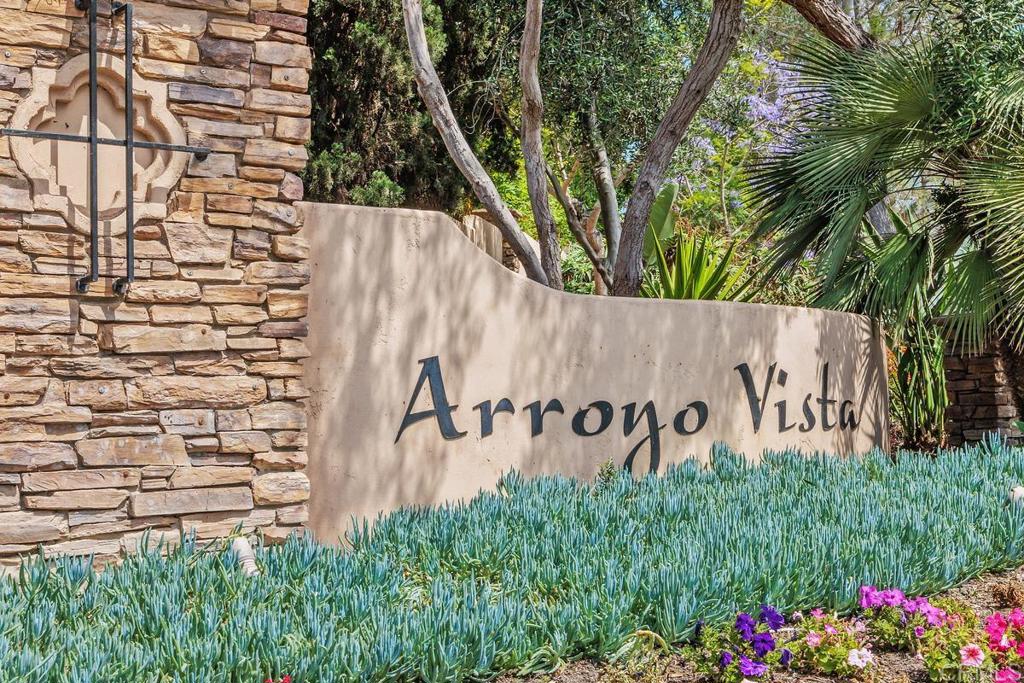 3239 AVENIDA LA CIMA