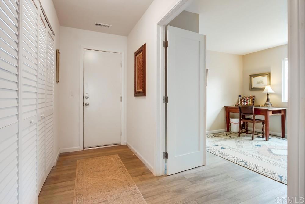 4867 Meadowbrook Drive