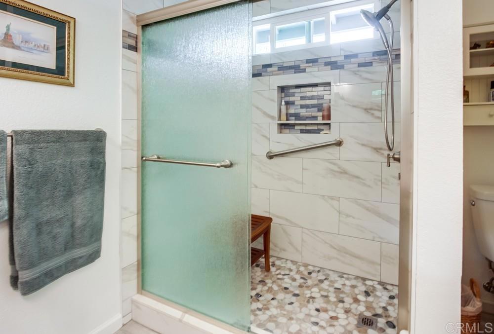 4867 Meadowbrook Drive