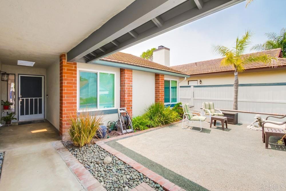 4867 Meadowbrook Drive