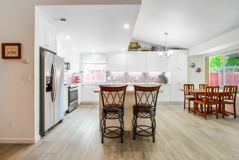 4867 Meadowbrook Drive