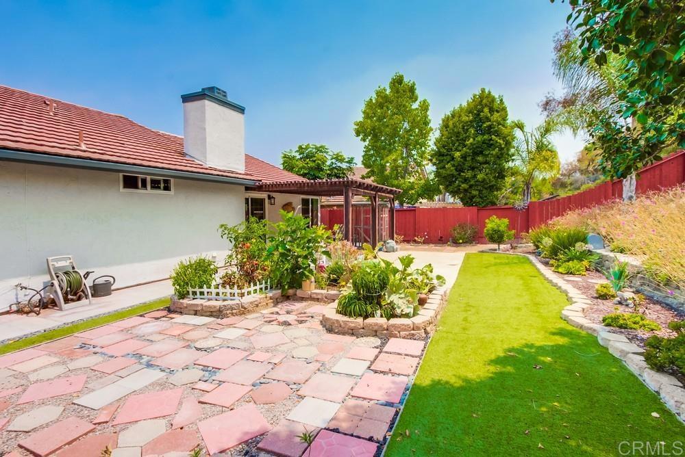 4867 Meadowbrook Drive