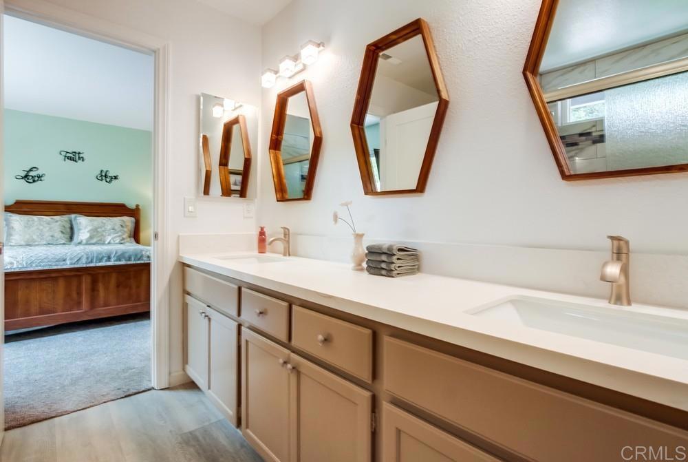 4867 Meadowbrook Drive