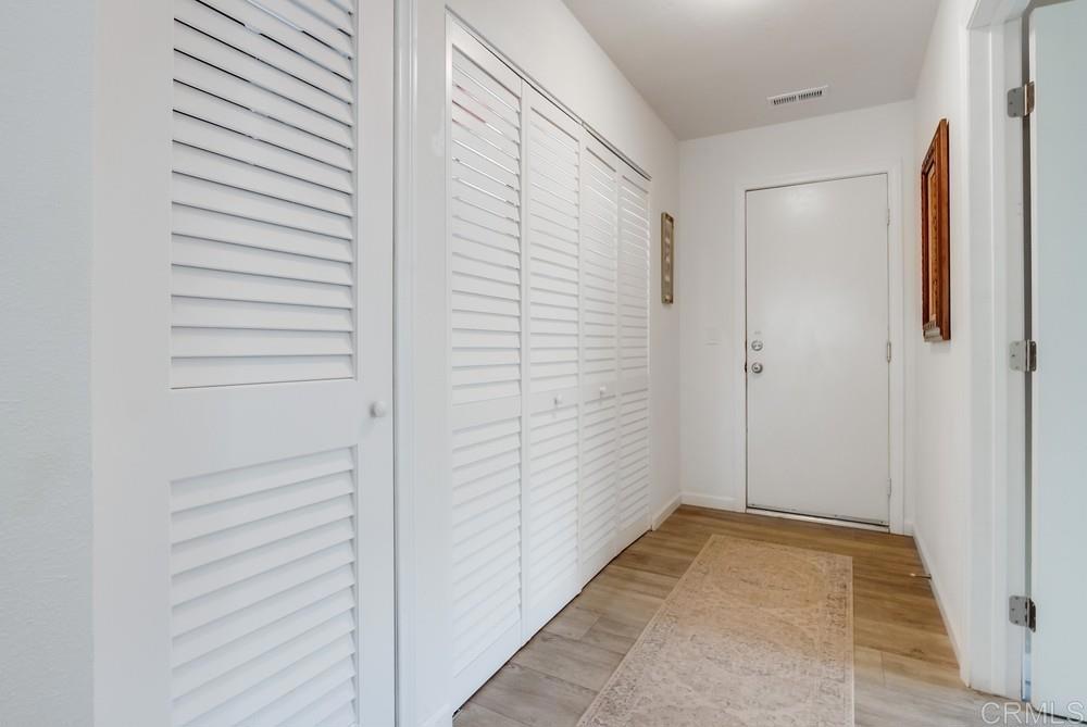 4867 Meadowbrook Drive