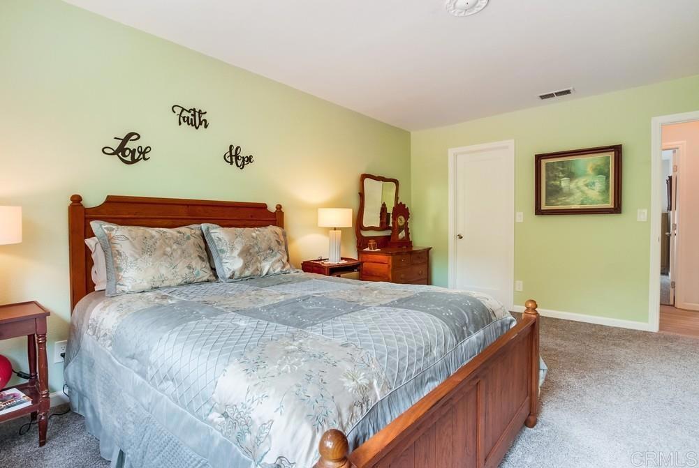 4867 Meadowbrook Drive