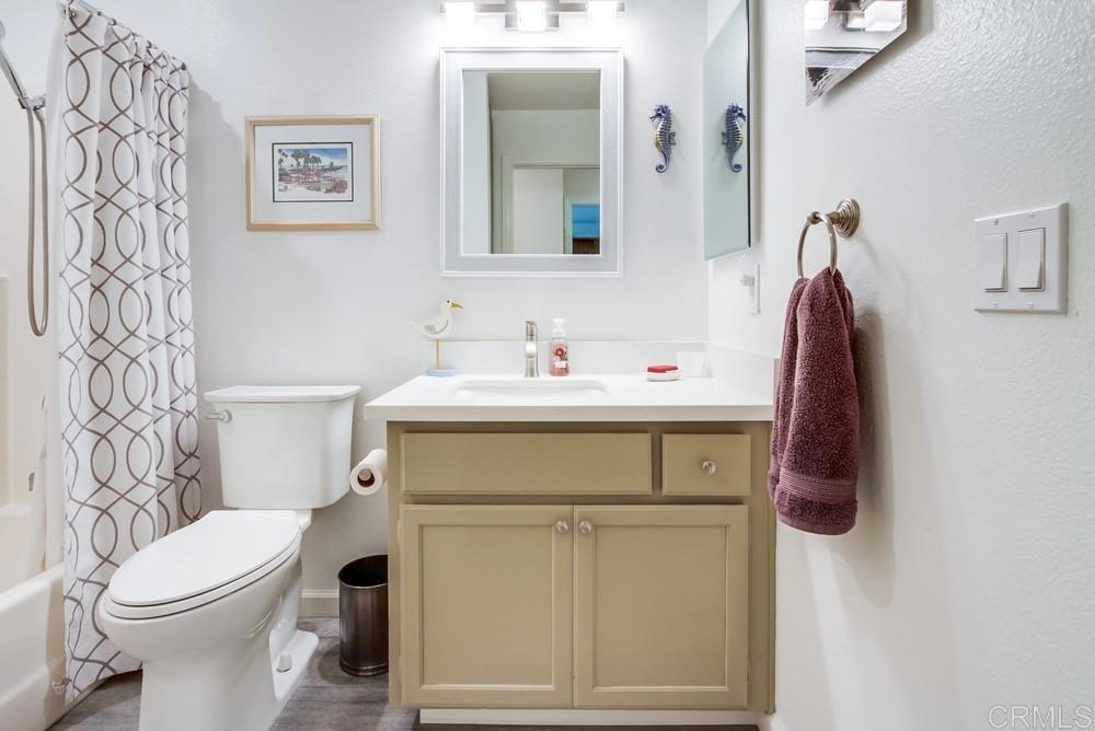 4867 Meadowbrook Drive