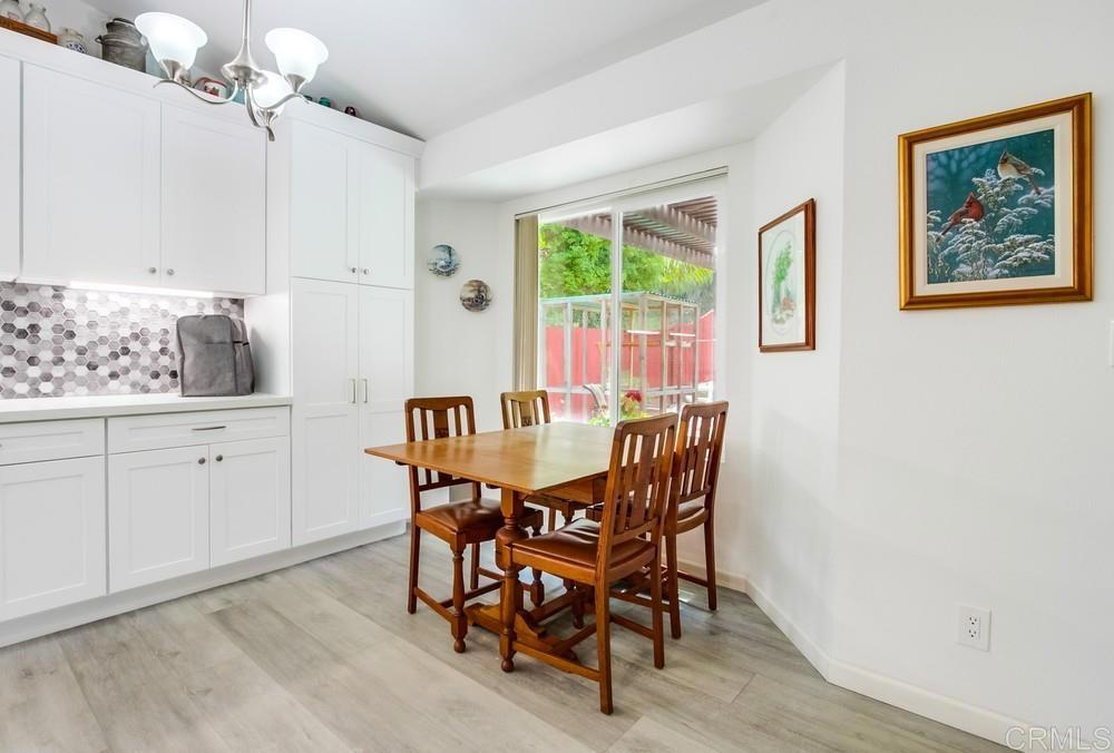 4867 Meadowbrook Drive